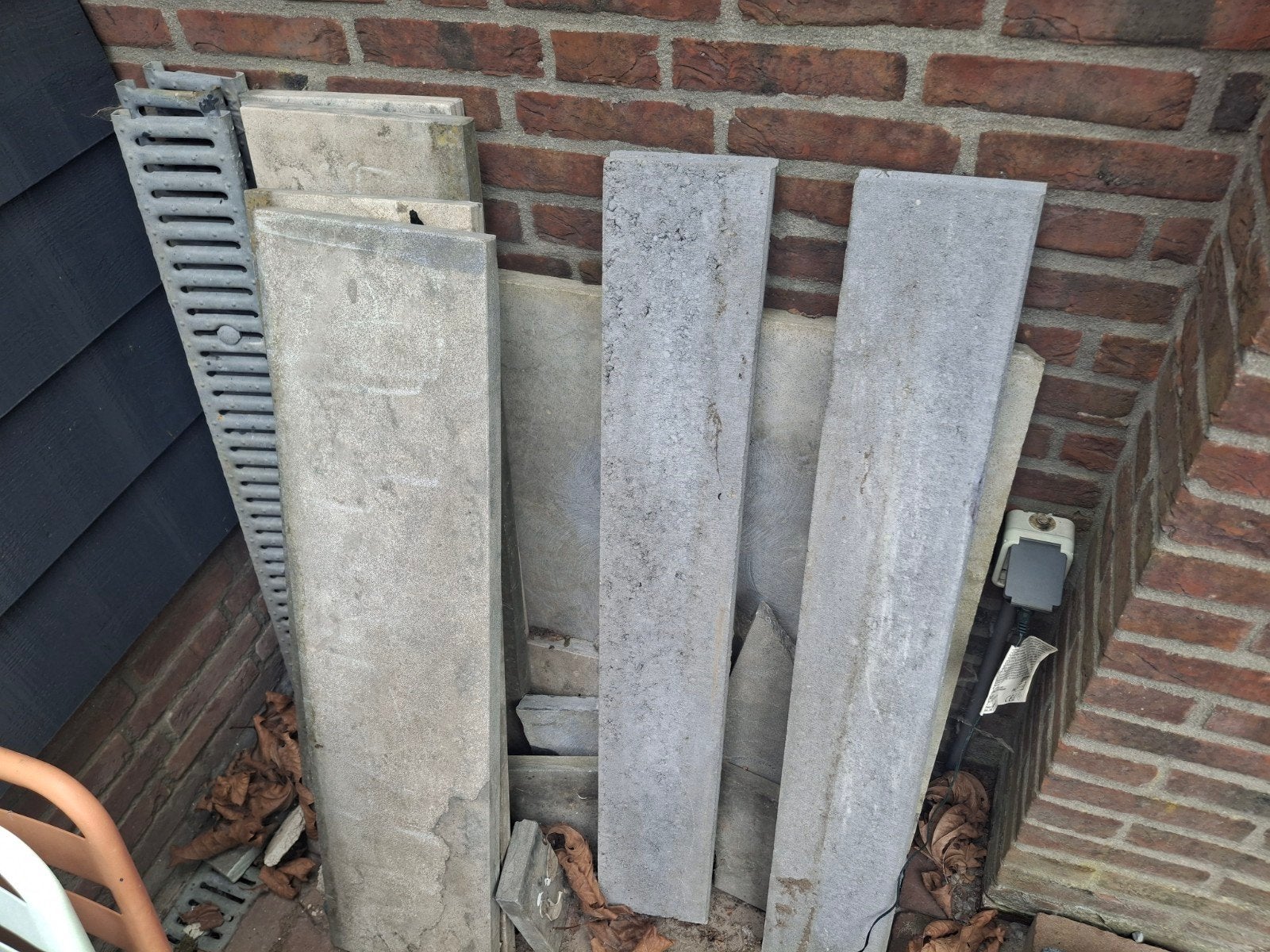 Diverse tegels,  stootbord en roosters, Ophalen, Gebruikt, Overige typen