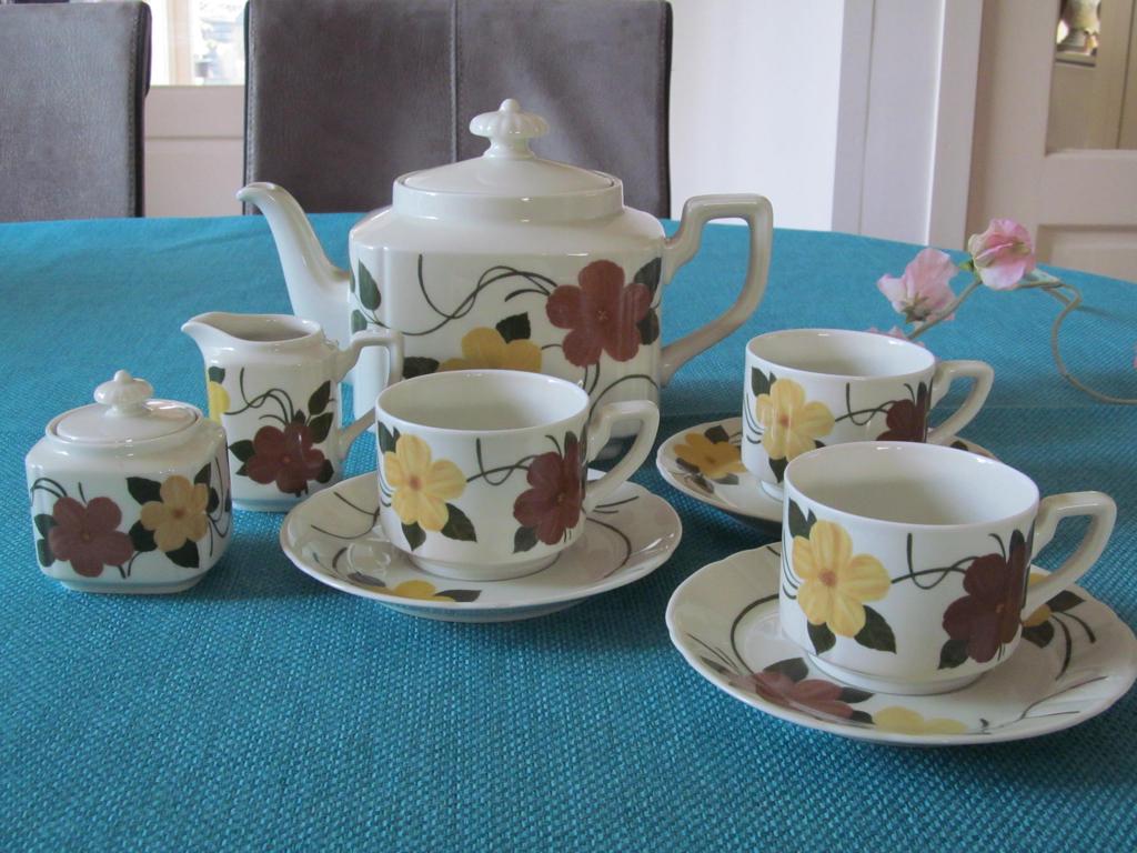 Arzberg Hutschenreuther Gruppe Servies o.a. Theepot, Huis en Inrichting, Keuken | Servies, Keramiek, Overige typen, Ophalen of Verzenden