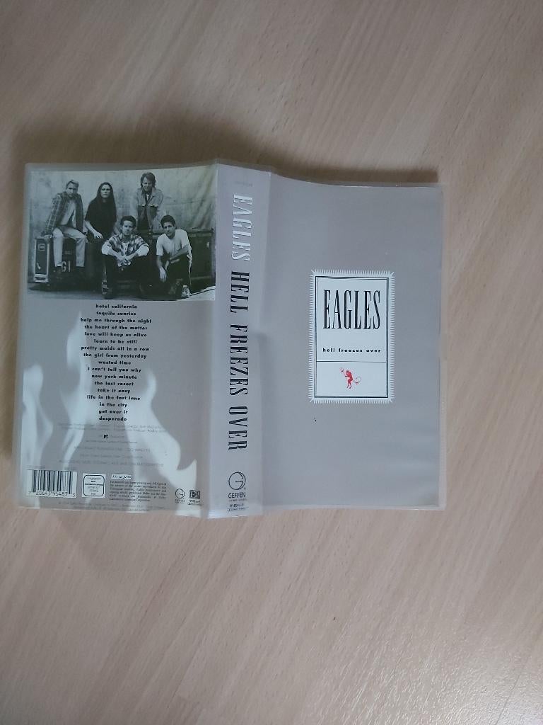 Eagles Hell Freezes Over VHS Band, Alle leeftijden, Ophalen of Verzenden, Zo goed als nieuw, Muziek en Concerten