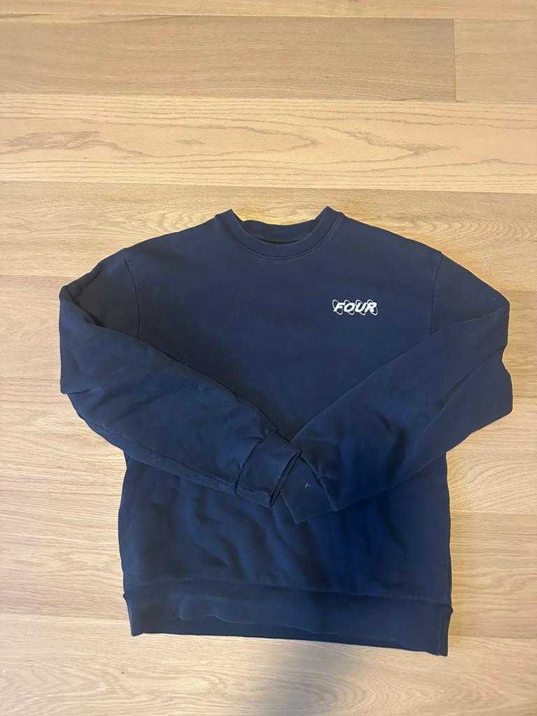 Four trui donkerblauw maat 14 jaar, Ophalen of Verzenden, Gebruikt, Jongen of Meisje, Trui of Vest