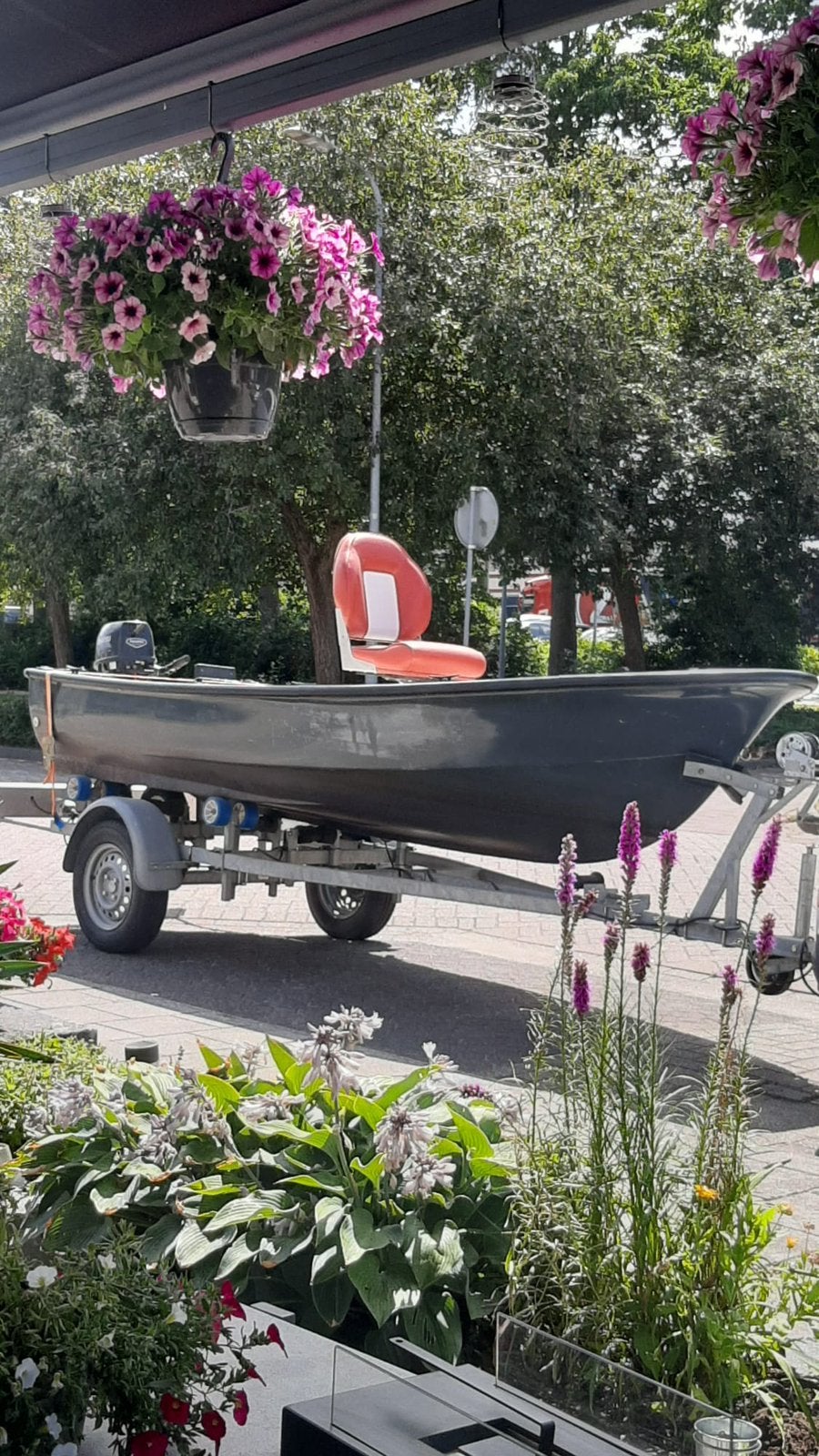 Boot inclusief trailer en motor en elektromotor, Watersport en Boten, Motorboten en Motorjachten, Ophalen, Zo goed als nieuw, Trailer