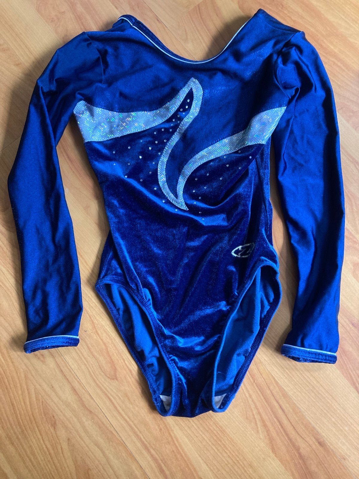 Blauw fluwelen turnpakje, maat 134 / 140, Ophalen of Verzenden, Gebruikt