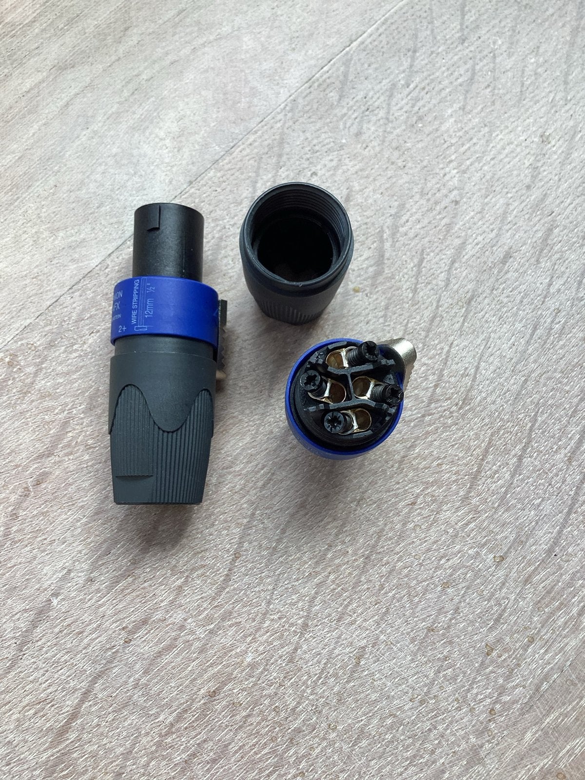 Neutrik Speakon NL4FX Connectors 2 keer - Nieuw, Ophalen, Nieuw, Speaker of Versterker