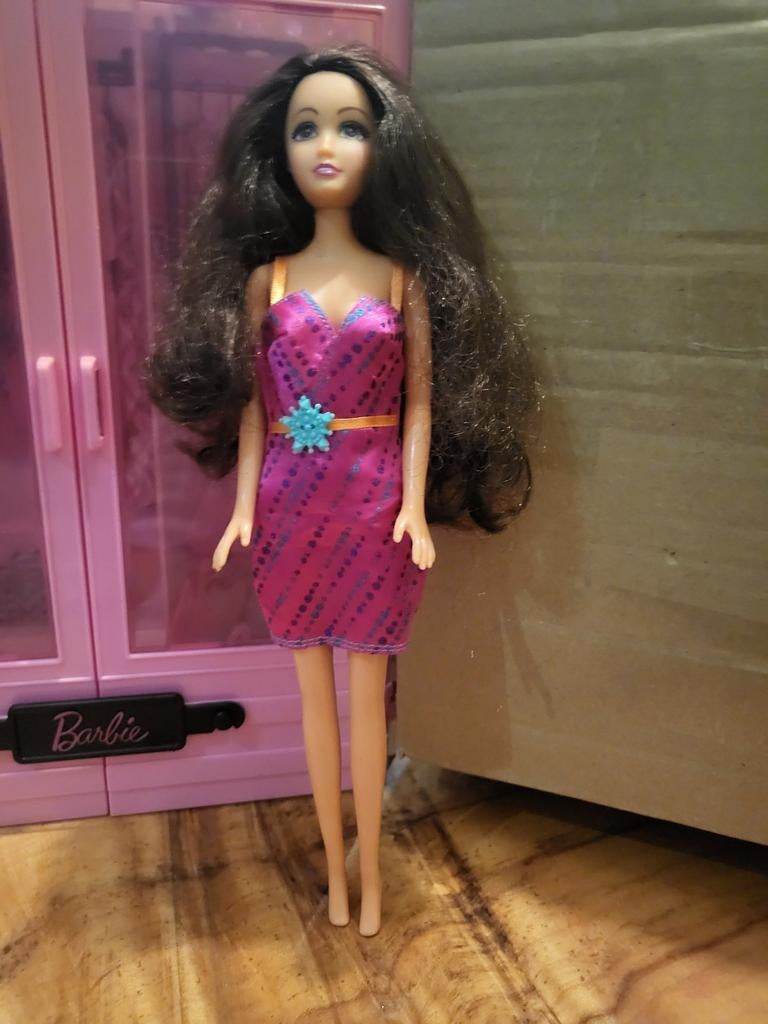 Barbie pop met roze jurk en accessoires, Ophalen of Verzenden, Gebruikt, Barbie