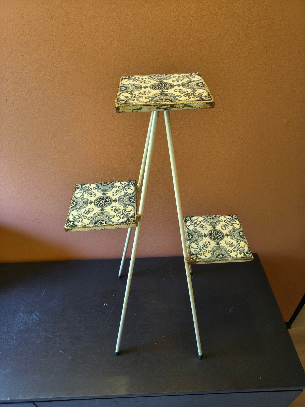 Metalen plantentafeltje met tegeltjes - 76,5 cm hoog, Ophalen, Vintage, Gebruikt, Meerkleurig