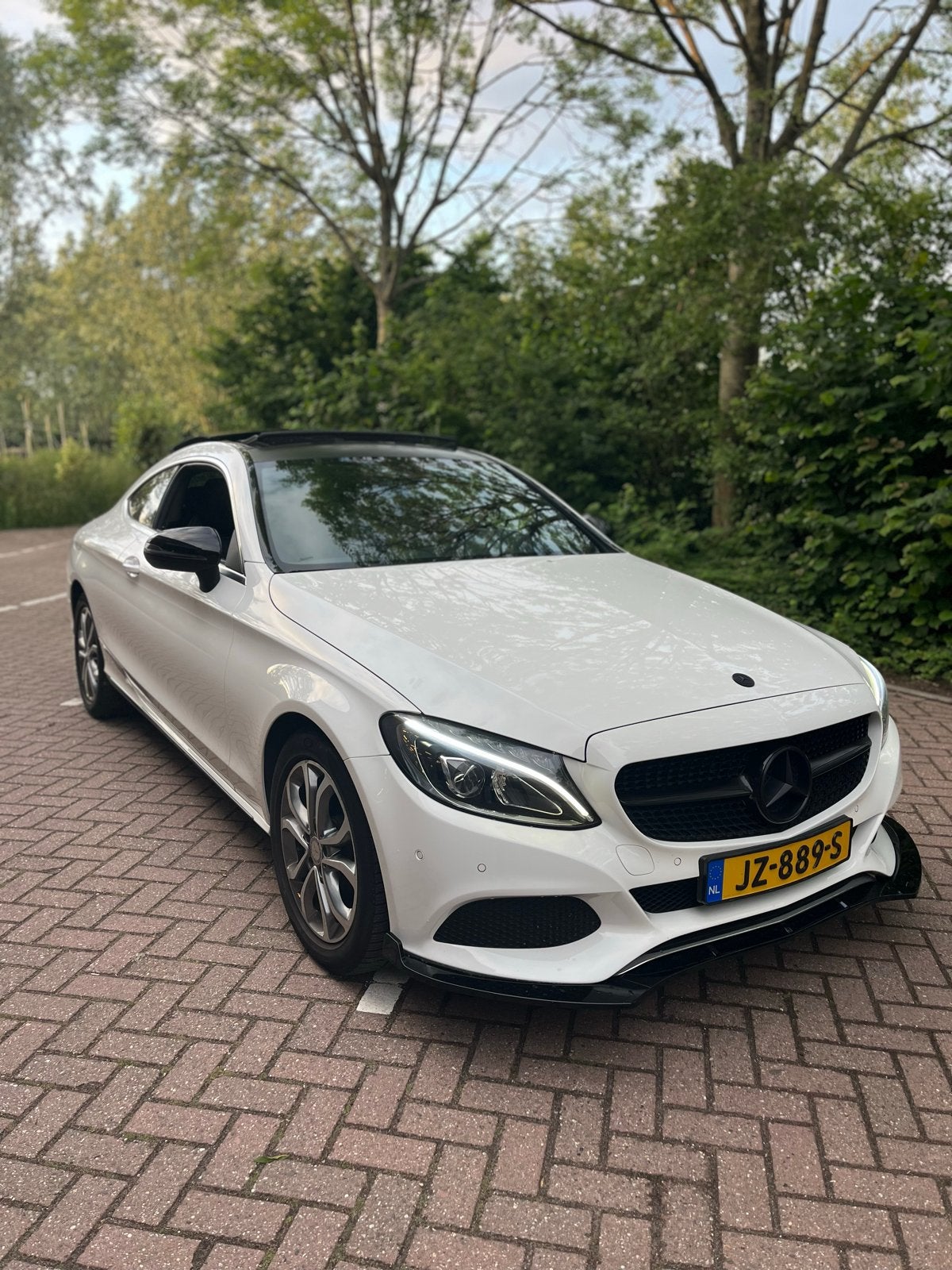 Mercedes-Benz C coupe wit. Nieuwe apk!, Auto's, Automaat, Achterwielaandrijving, 1800 kg, 4 stoelen
