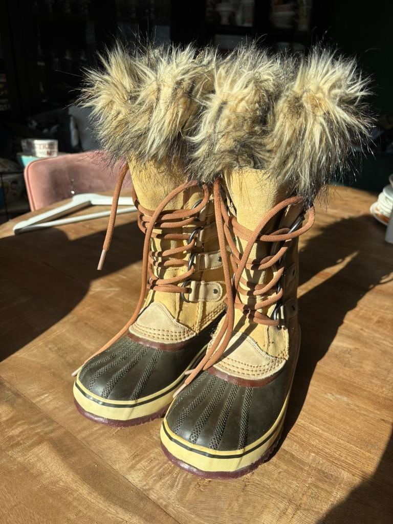 Sorel Joan of Arctic winterboots, Kleding | Dames, Schoenen, Beige, Snowboots, Ophalen of Verzenden, Zo goed als nieuw