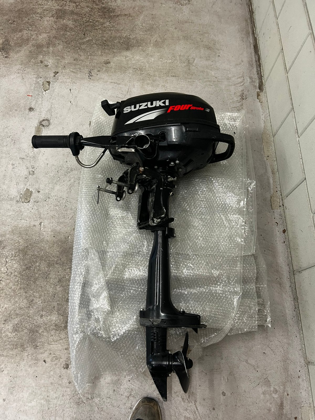 Suzuki 2.5 PK 4-takt Buitenboordmotor – Betrouwbaar & Zuinig, Ophalen of Verzenden, Gebruikt