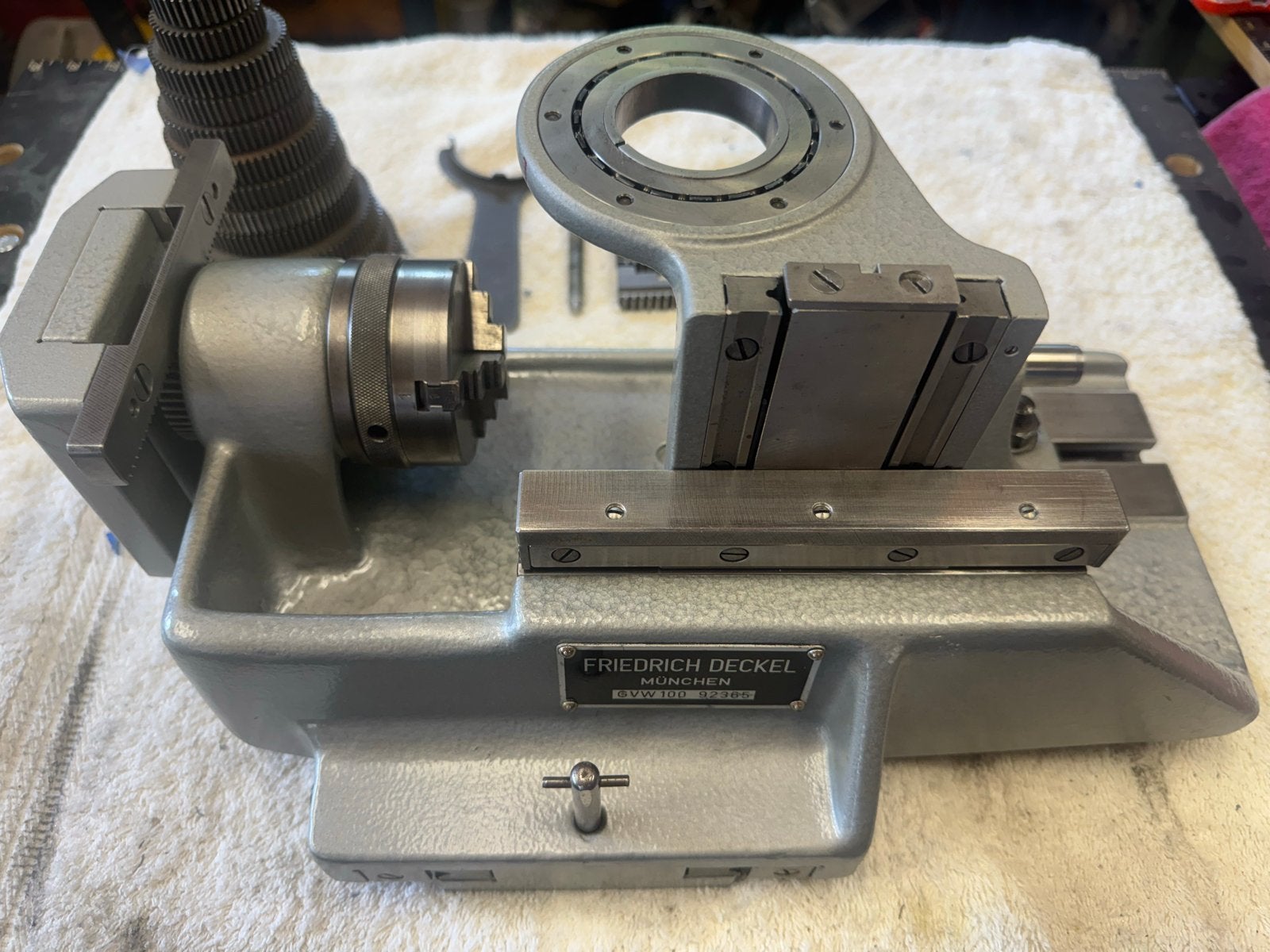 Friedrich Deckel GVW 100 graveerhulpstuk met accessoires, Ophalen of Verzenden