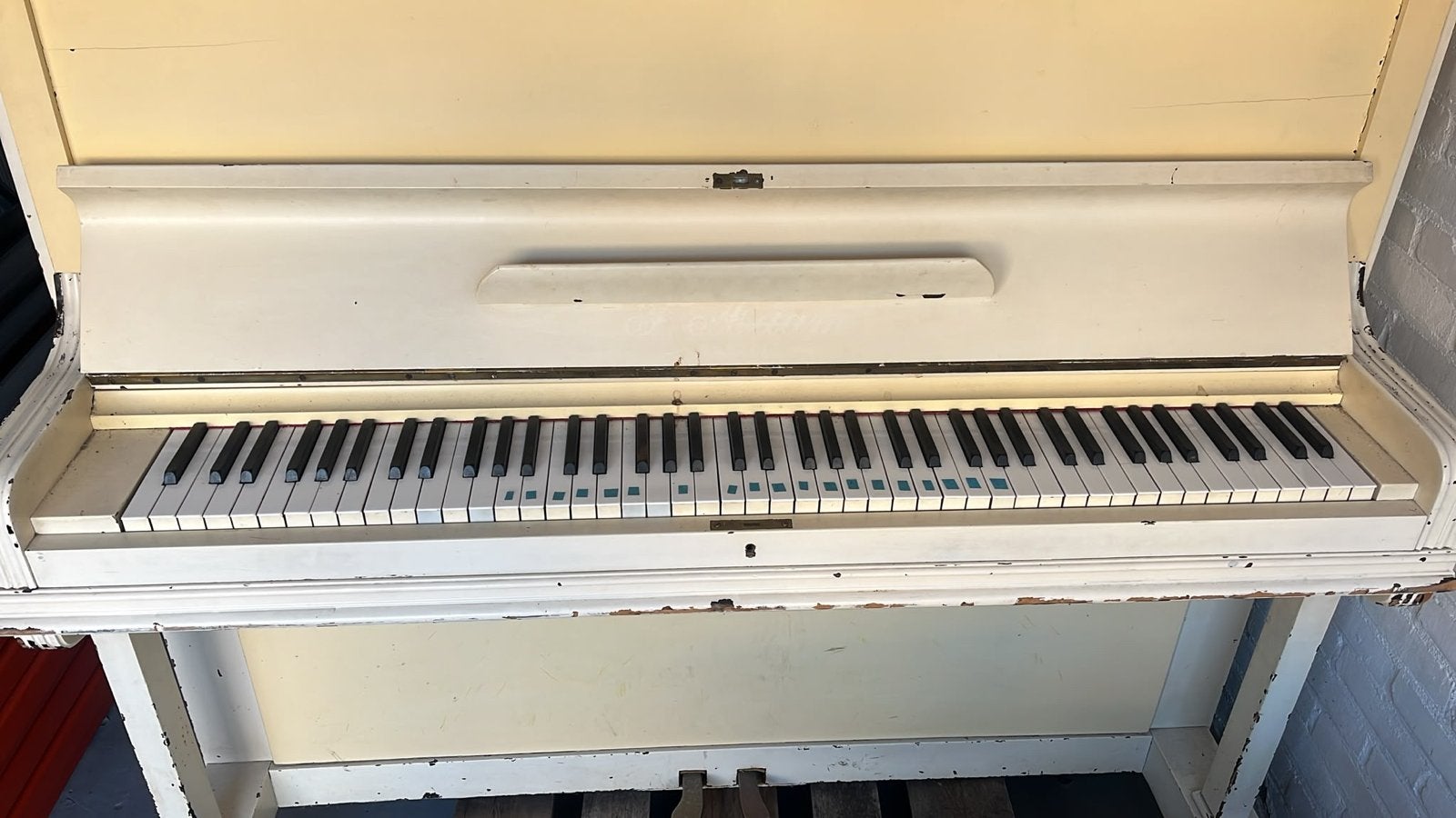 Gratis afhalen Oude piano, opknapper, Ophalen, Gebruikt, Wit, Piano