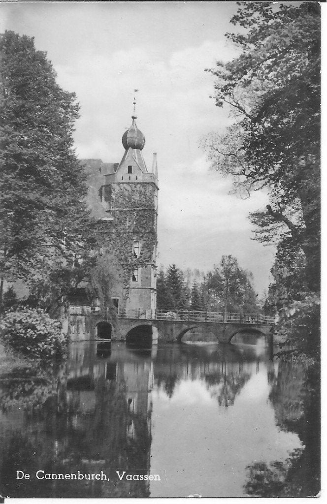 Oude Ansichtkaart Kasteel Cannenburch Vaassen Gelopen, Ophalen of Verzenden, 1940 tot 1960, Gelopen, Gelderland
