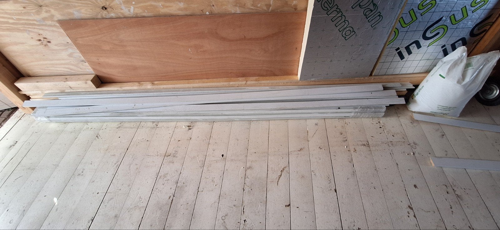 Grondverf plinten, Nieuw, Ophalen of Verzenden, Mdf, 200 tot 250 cm