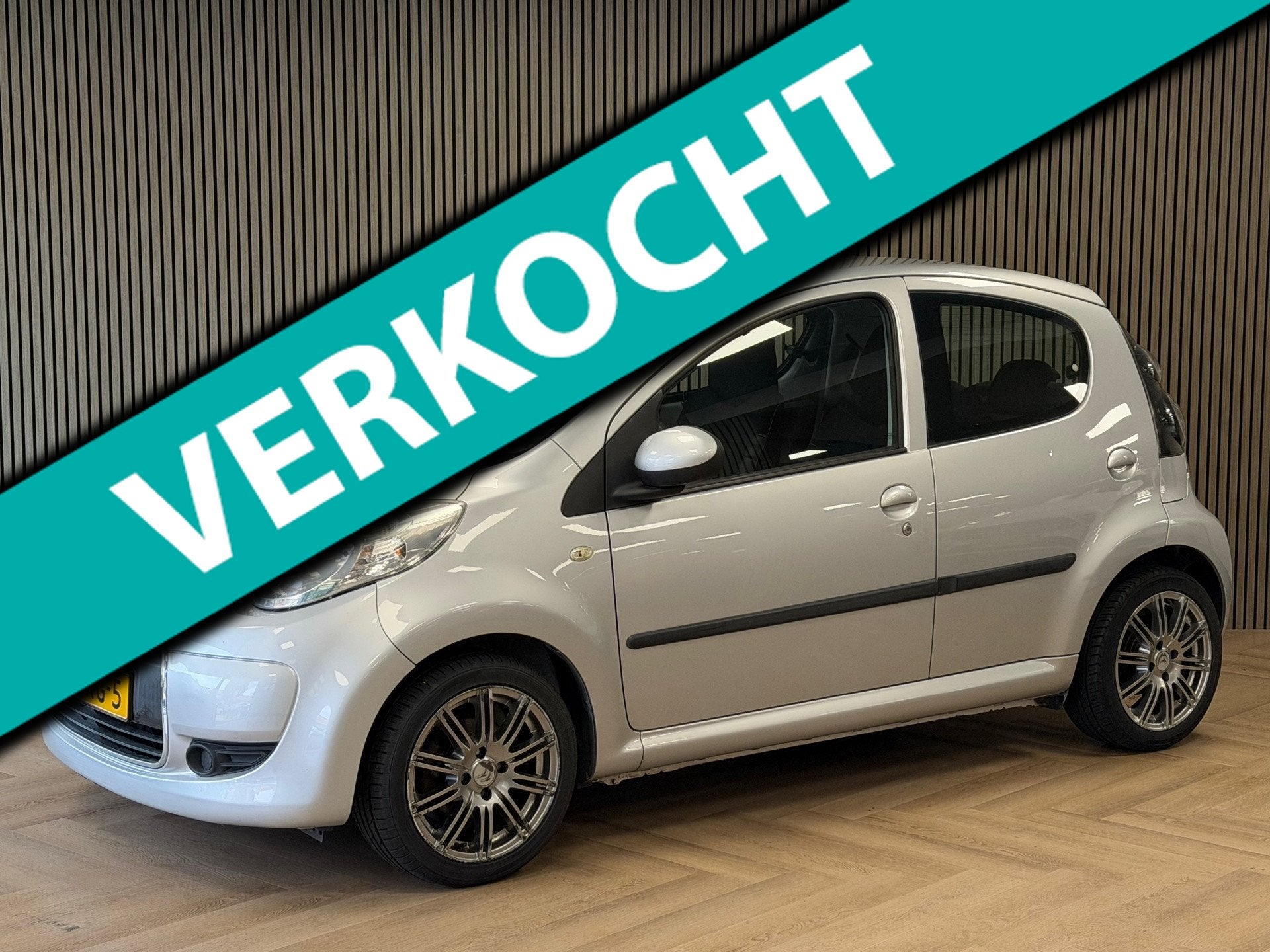 Citroen C1 1.0-12V Ambiance AUT. 5DRS AIRCO AUX ELEKTR. RAME, Stof, Gebruikt, Met garantie (alle), 4 stoelen