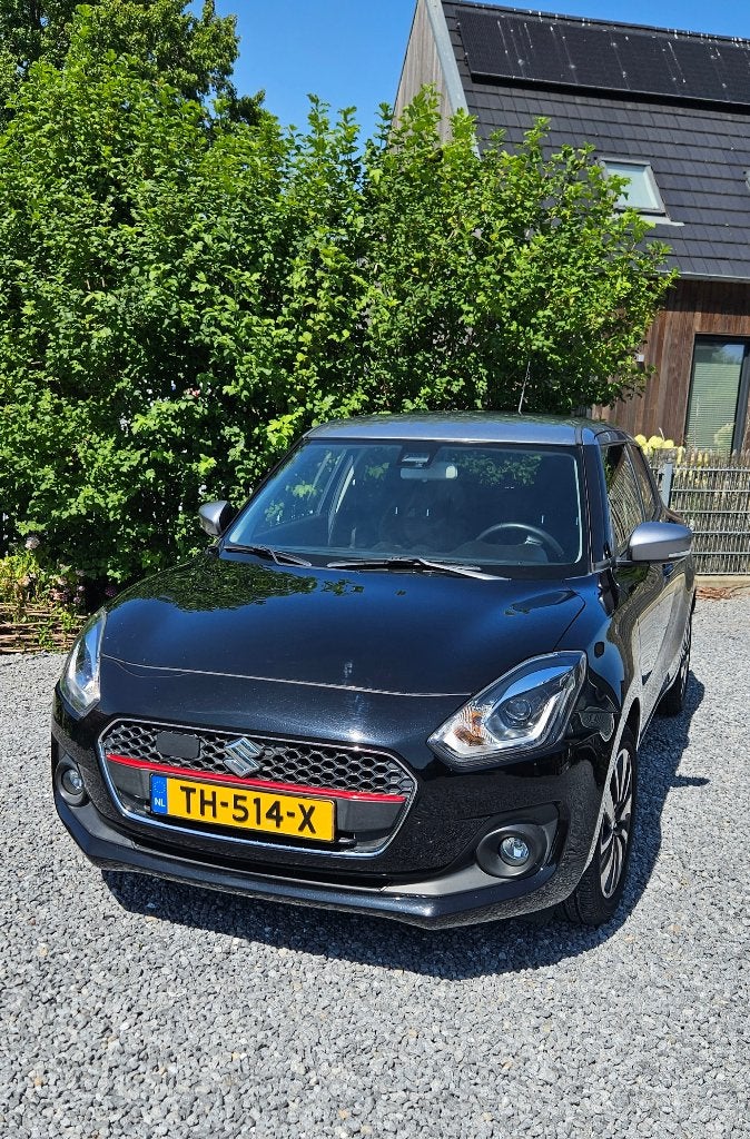 Suzuki Swift 1.0 Boosterjet 112pk Automaat 2018 Zwart, Auto's, Stof, 31 €/maand, Stoelverwarming, 400 kg