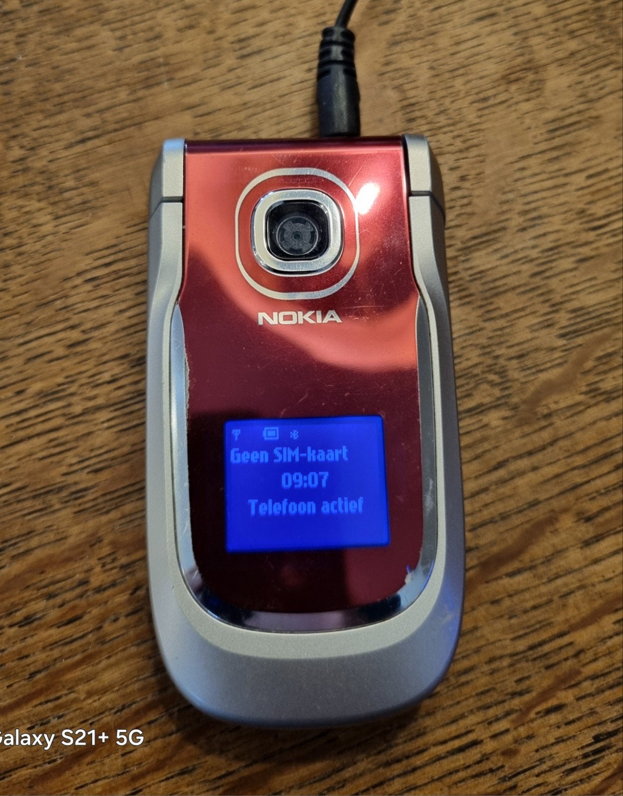 Nokia 6101 Klaptelefoon - Rood/Zilver - Inclusief Oplader, Ophalen, Gebruikt, Fysiek toetsenbord, Inklapmodel