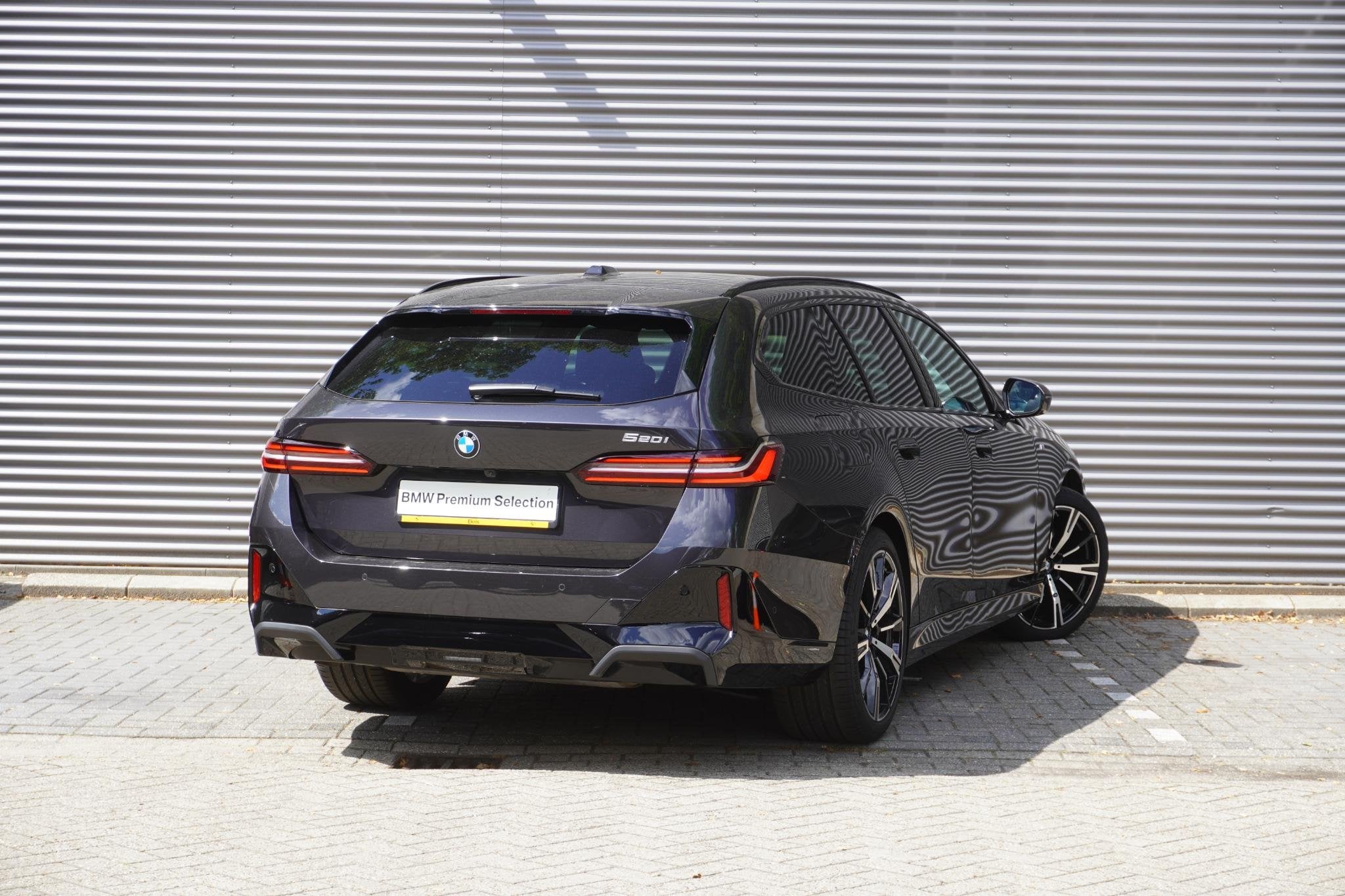BMW 5 Serie Touring 520i M Sportpakket | 20 inch LM M Stersp, Auto's, Automaat, 1998 cc, Gebruikt, 4 cilinders
