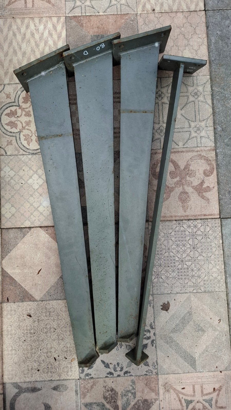 4 zware tafelpoten. 72 cm hoog, Ophalen, Rond, 50 tot 100 cm, 50 tot 100 cm
