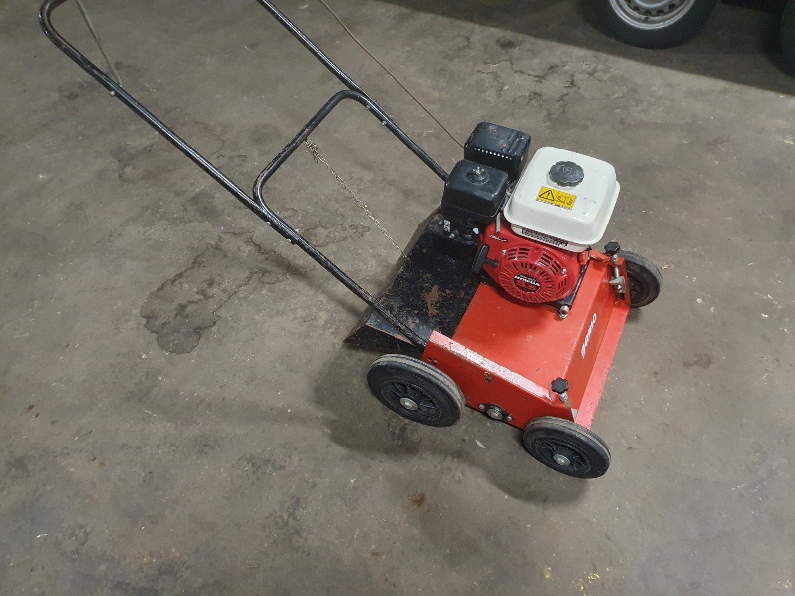 Gamo verticuteermachine, Ophalen, Gebruikt, Elektrisch