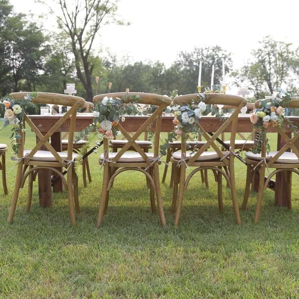 Bruiloft/Feest? Huur de mooie houten crossback stoel., Ophalen of Verzenden, Nieuw, Geboorte of Huwelijk