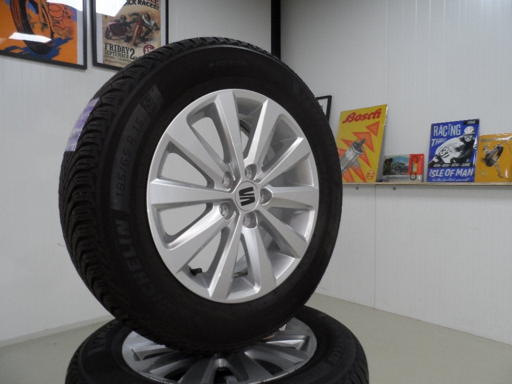 15 inch Seat Ibiza origineel winter set met Michelin banden, Auto-onderdelen, Gebruikt, 15 inch, Personenwagen, Seat