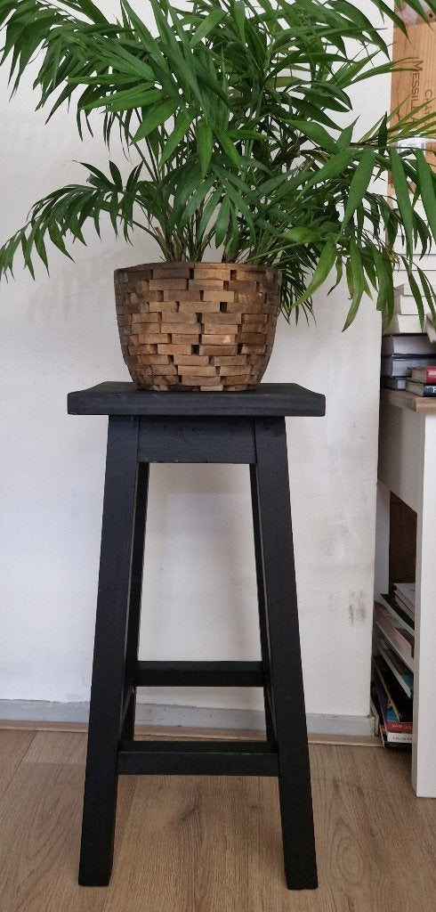 Zwarte houten kruk / plantentafel 30x30x61, Ophalen, Gebruikt, Hout