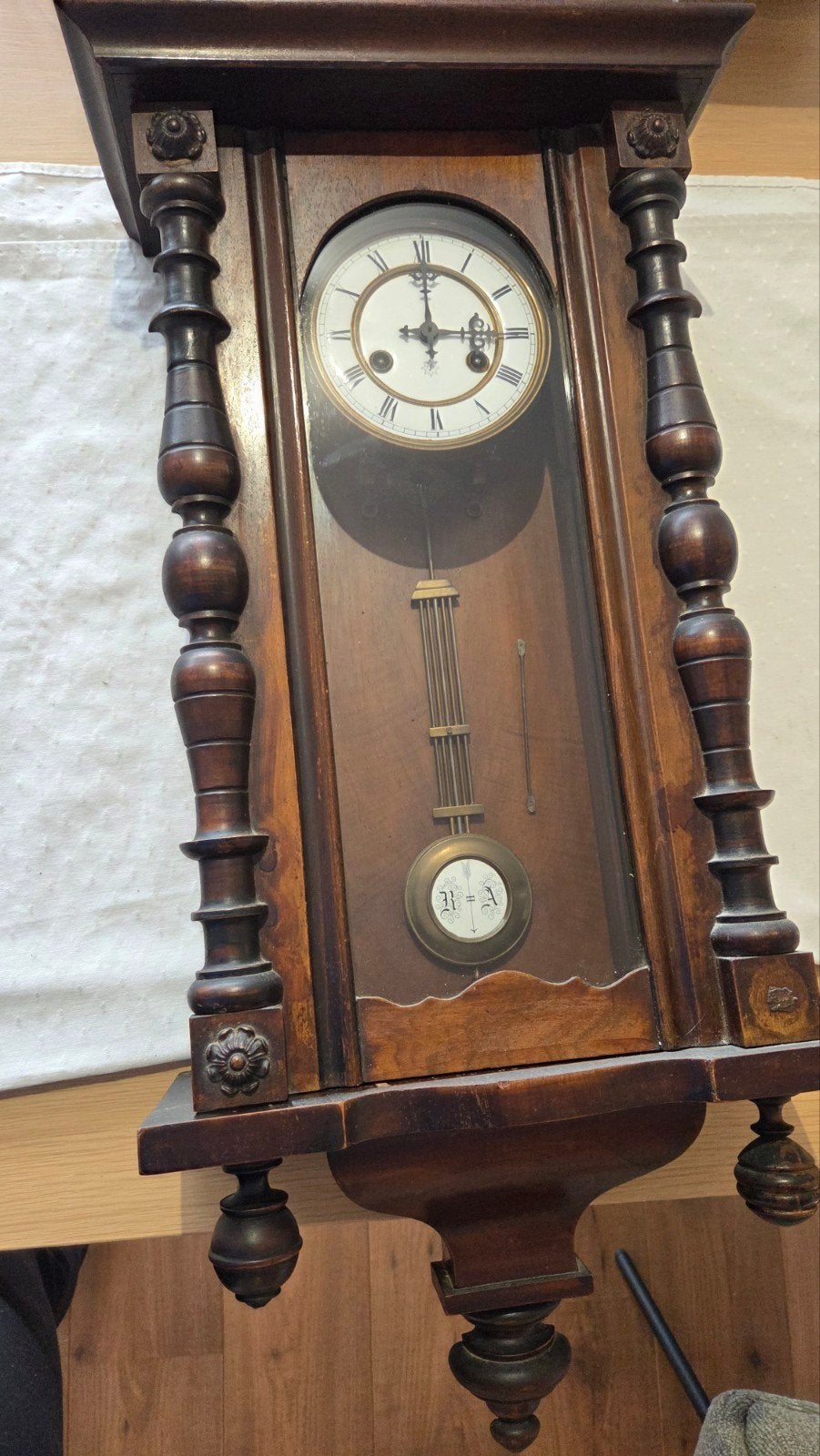 Antieke regulateur wandklok – Opknapper/onderdelen, Ophalen
