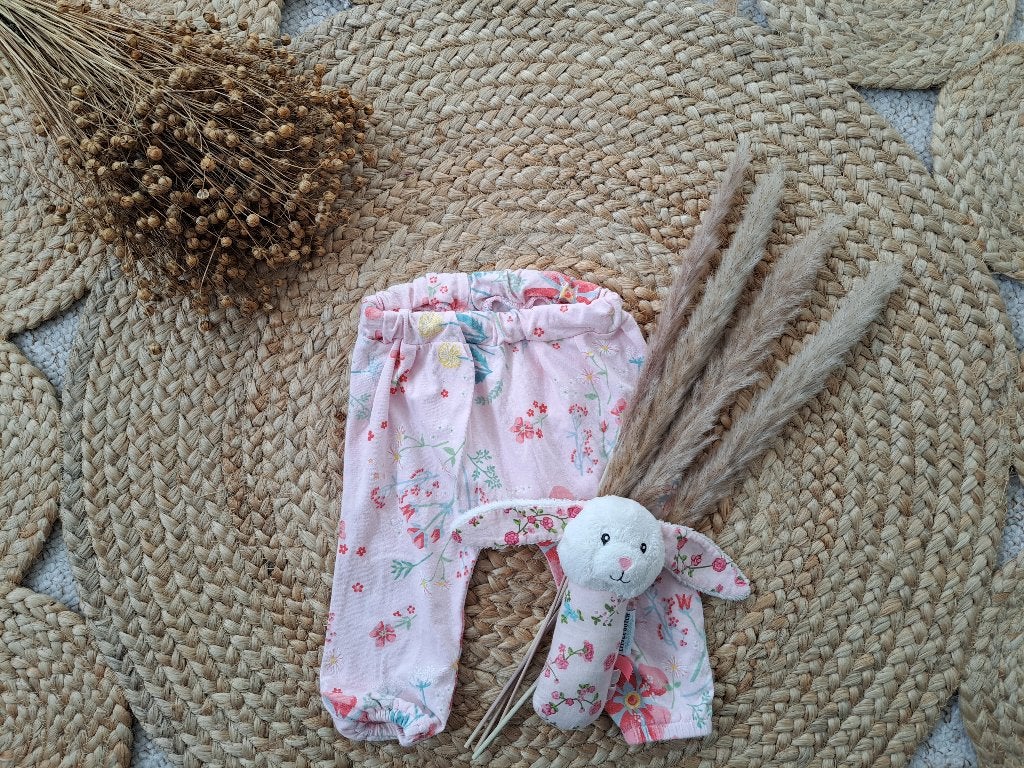 Roze bloemen broekje maat 62 (pillig), Kinderen en Baby's, Gebruikt, Broekje, Meisje, Ophalen of Verzenden