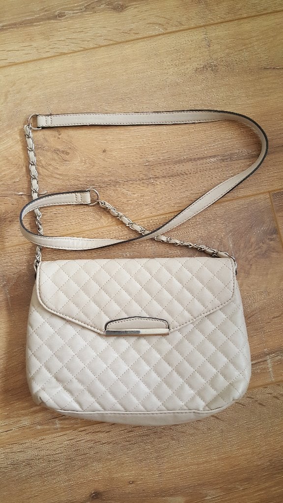 Beige schoudertas van Mango, Ophalen of Verzenden, Gebruikt, Beige, Schoudertasje