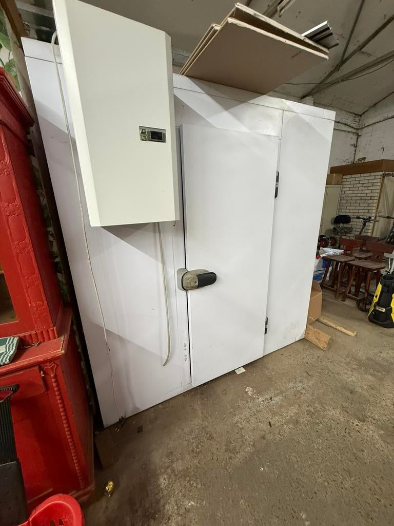 2 x zgan koelcel 2.10 x 2,70 x 2.21 hoog inclusief vloer, Ophalen, Zo goed als nieuw