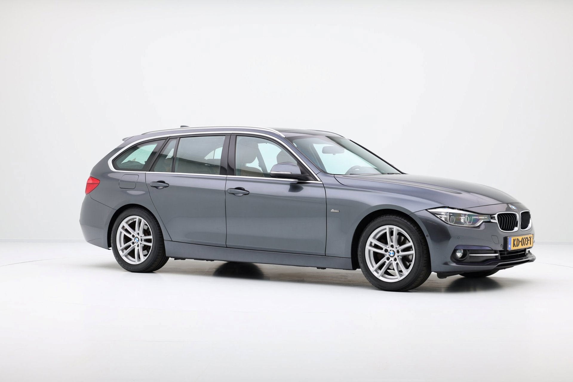 Foto 5 van BMW 3-serie Touring 320d EDE Centennial High Executive Aut.