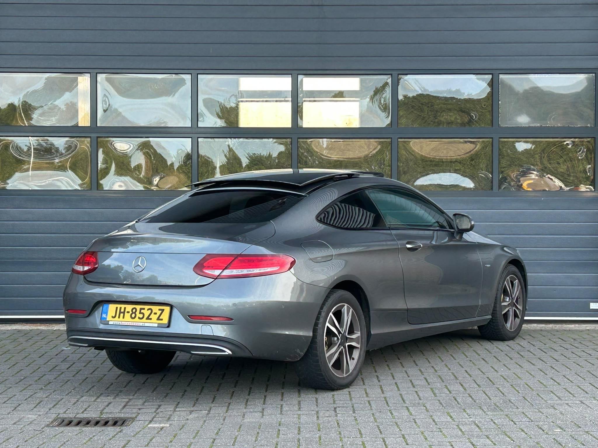 MERCEDES-BENZ C-KLASSE COUPÉ 180 EDITION ONE I AUTOMAAT I S, Auto's, Automaat, Achterwielaandrijving, 4 stoelen, 1405 kg