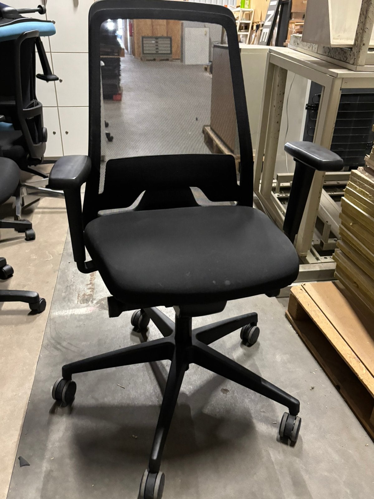 Interstuhl every 5 stuks, Huis en Inrichting, Ophalen of Verzenden, Zo goed als nieuw, Zwart