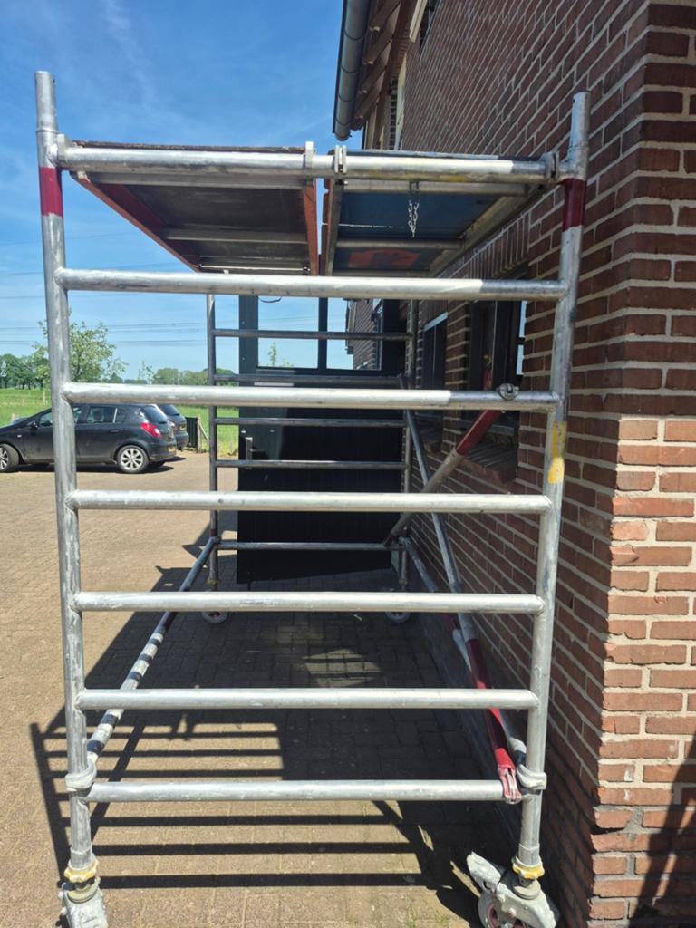 Aluminium  rolsteiger verhuur, Doe-het-zelf en Verbouw, Steigers, Ophalen of Verzenden, Rolsteiger of Kamersteiger, 5 meter of hoger