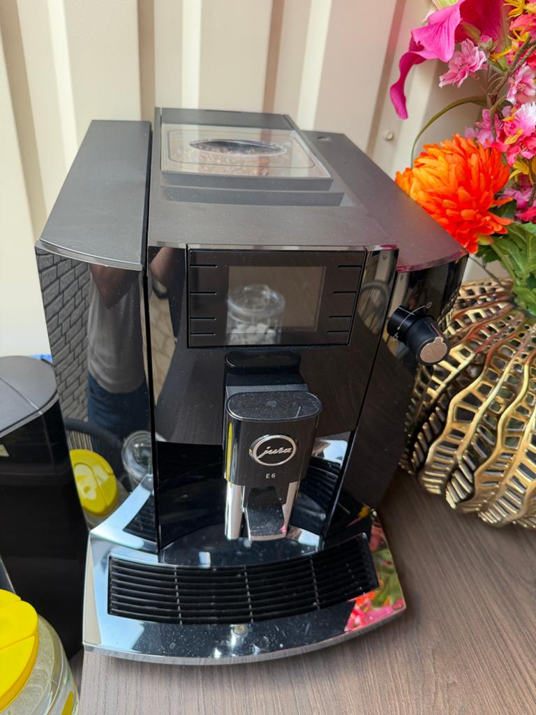 Jura E6 Koffiemachine - NIEUW incl doos., Witgoed en Apparatuur, Ophalen of Verzenden, Zo goed als nieuw