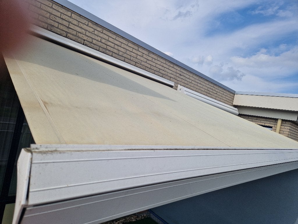 Elektrisch knikarmscherm, Tuin en Terras, Gebruikt, Elektrisch, Ophalen of Verzenden, 150 tot 300 cm