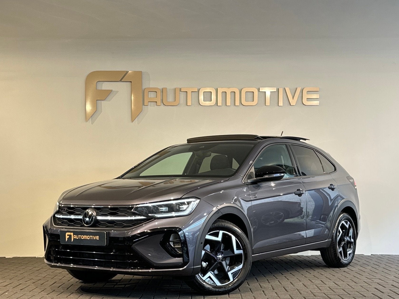 Volkswagen TAIGO 1.5 TSI R-Line Pano|ACC|Lane Assist|Stoelve, Euro 6, 4 cilinders, 150 pk, 1202 kg