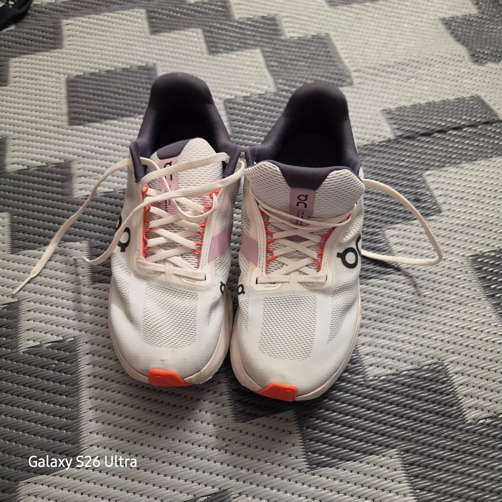 On Cloudsurfer Next Hardloopschoenen - Maat EU 40, Overige merken, Gebruikt, Hardloopschoenen, Ophalen of Verzenden