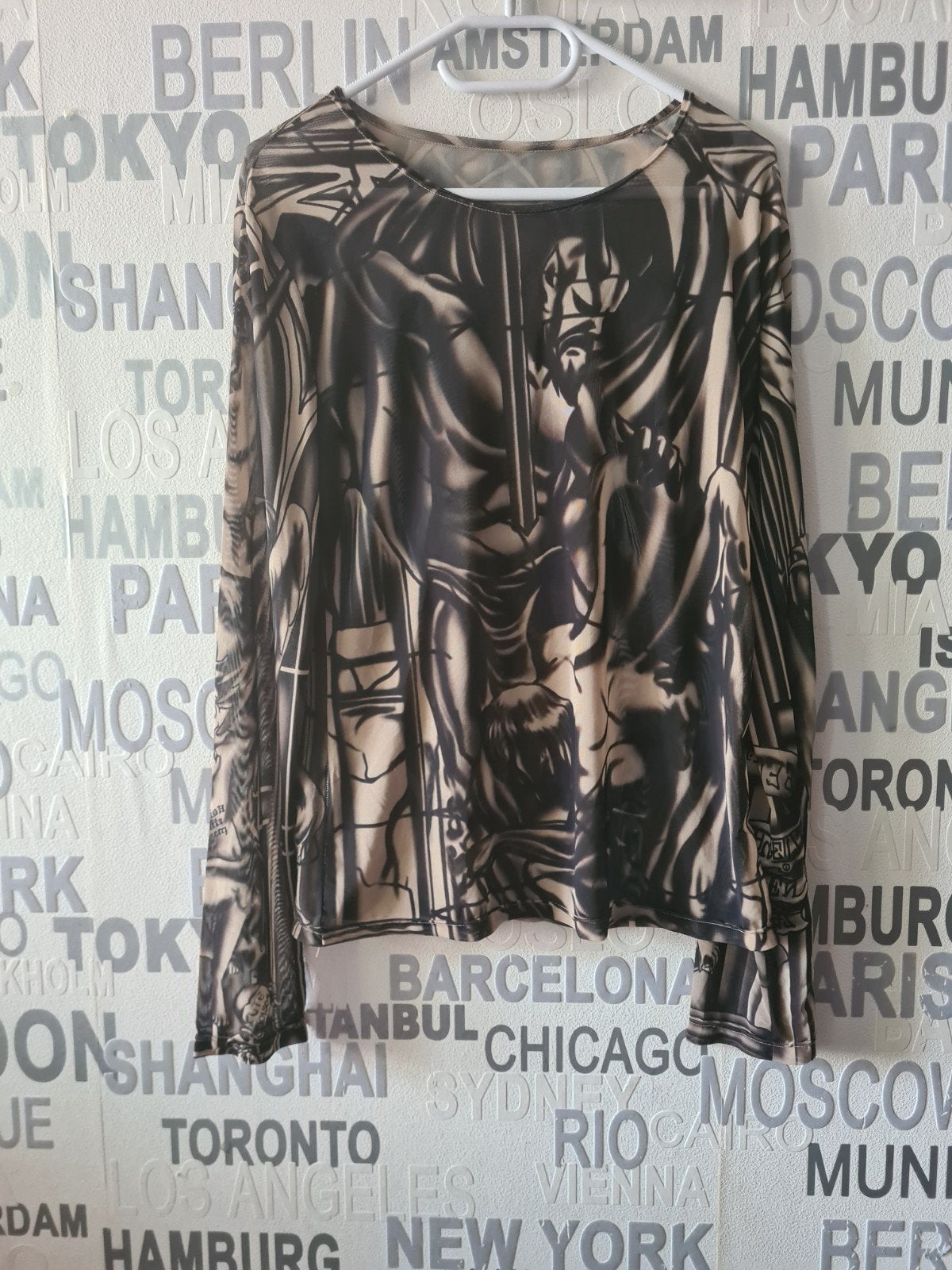 Shirt met lange mouwen, tattoo print, maat M/L, Maat 38/40 (M), Meerkleurig, Onbekend, Ophalen of Verzenden