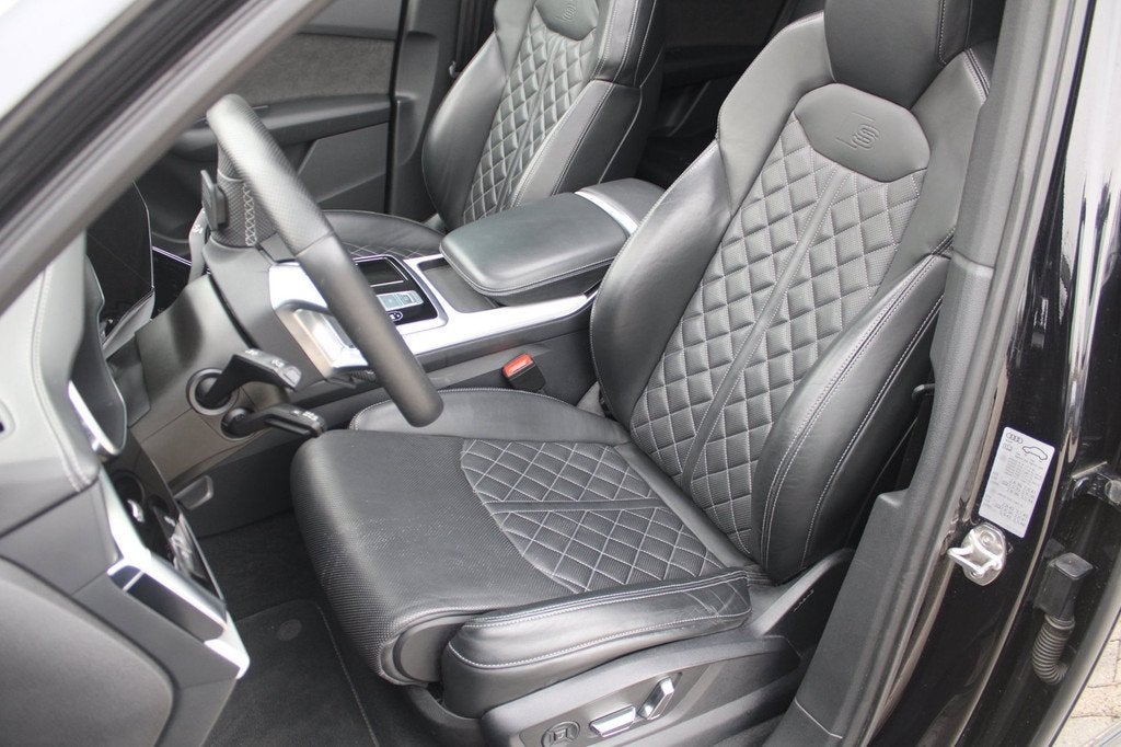 Audi Q7 60 TFSIe 462pk Quattro Competition S-Line | Pano | R, Auto's, Audi, Automaat, Gebruikt, Zwart, 2995 cc