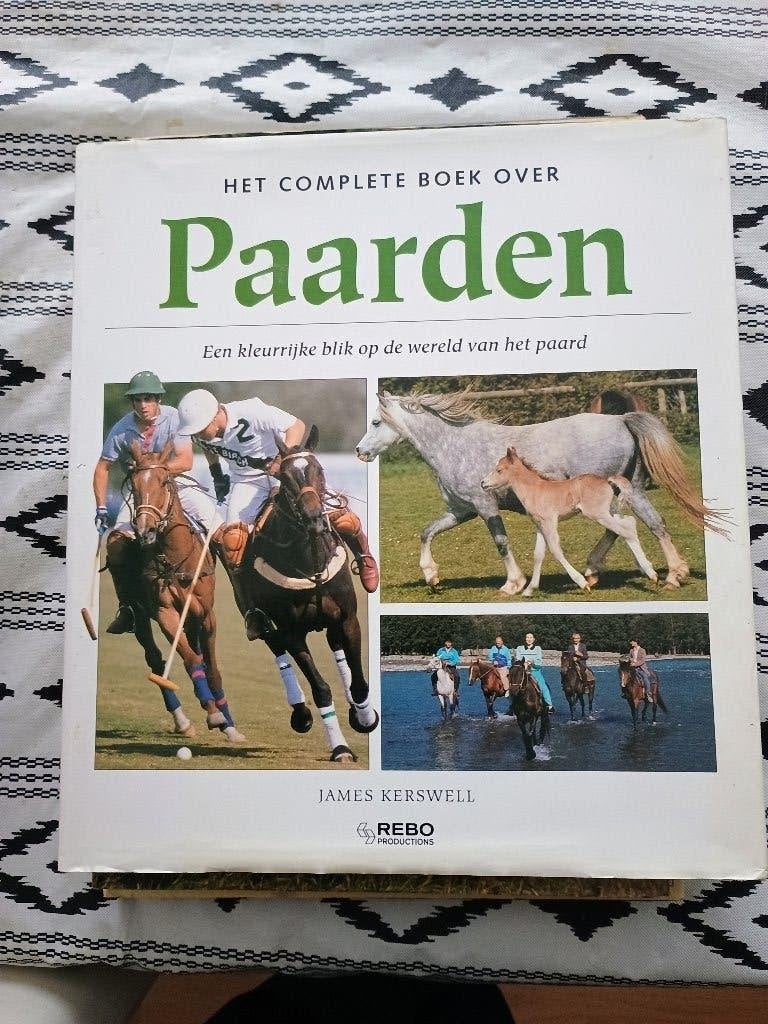 3 Boeken over paarden., Dieren en Toebehoren, Ophalen of Verzenden, Zo goed als nieuw, Overige disciplines