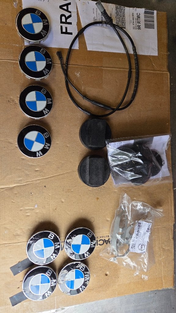 Bmw 3 serie abs kabel  ,krik rubber set.en wiel sierdoppen, Ophalen of Verzenden, Gebruikt, BMW