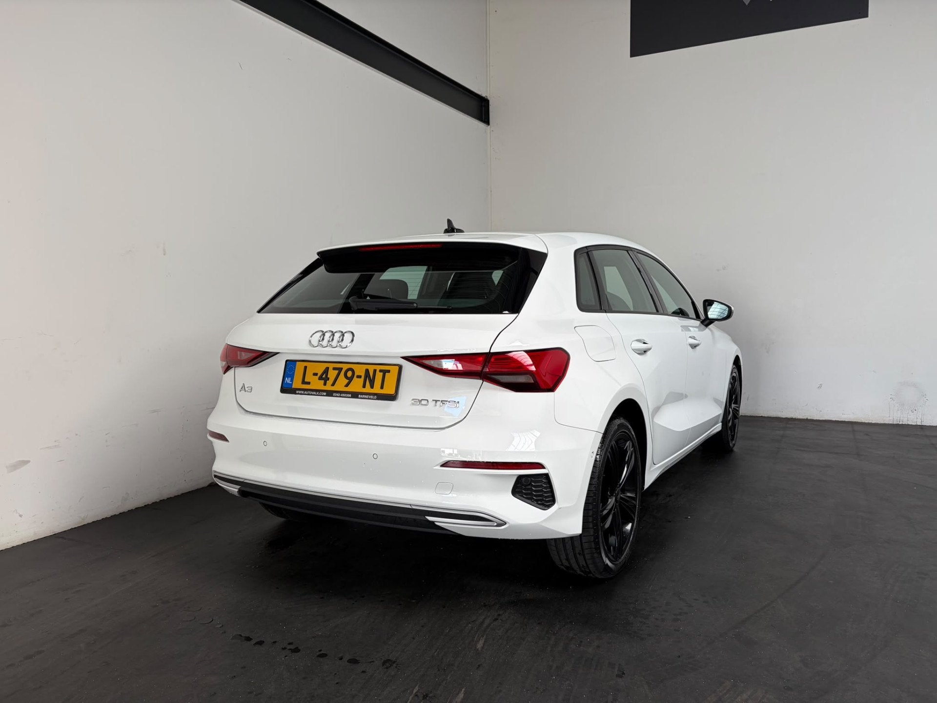 Audi A3 Sportback 30 TFSI Business edition (bj 2021), Auto's, Gebruikt, Euro 6, Wit, Bedrijf