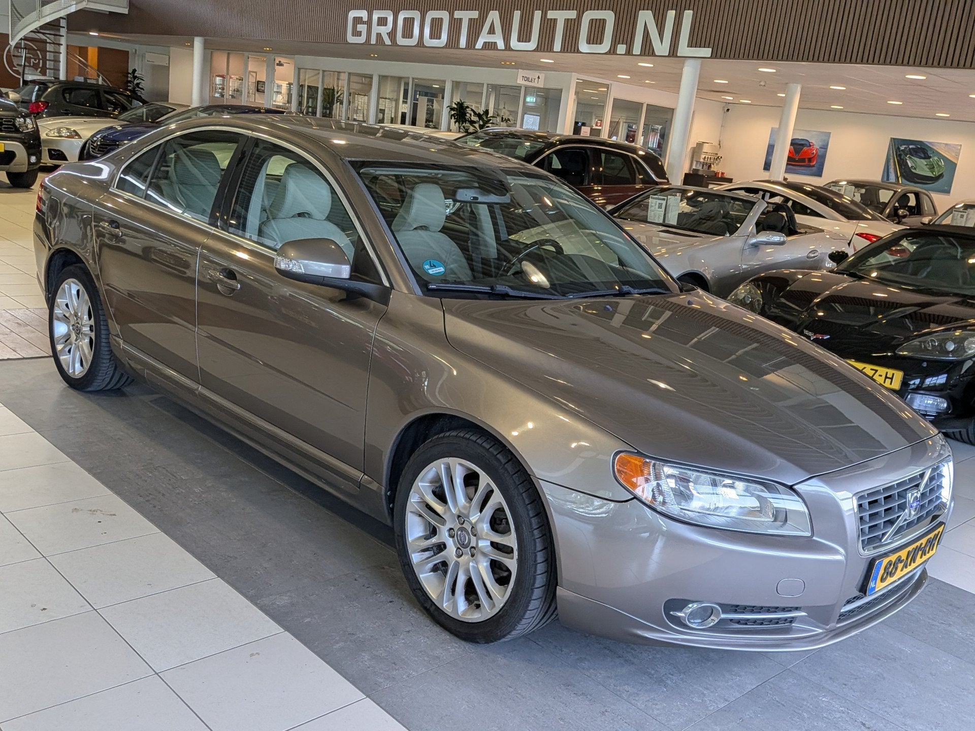 Volvo S80 2.5 T Momentum Automaat, Trekhaak, Airco, Auto's, Beige, 1514 kg, 2521 cc, Bedrijf