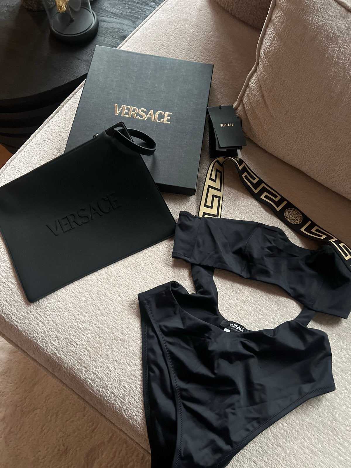 Versace badpak zwart met gouden details, Ophalen of Verzenden, Zo goed als nieuw, Zwart, Badpak