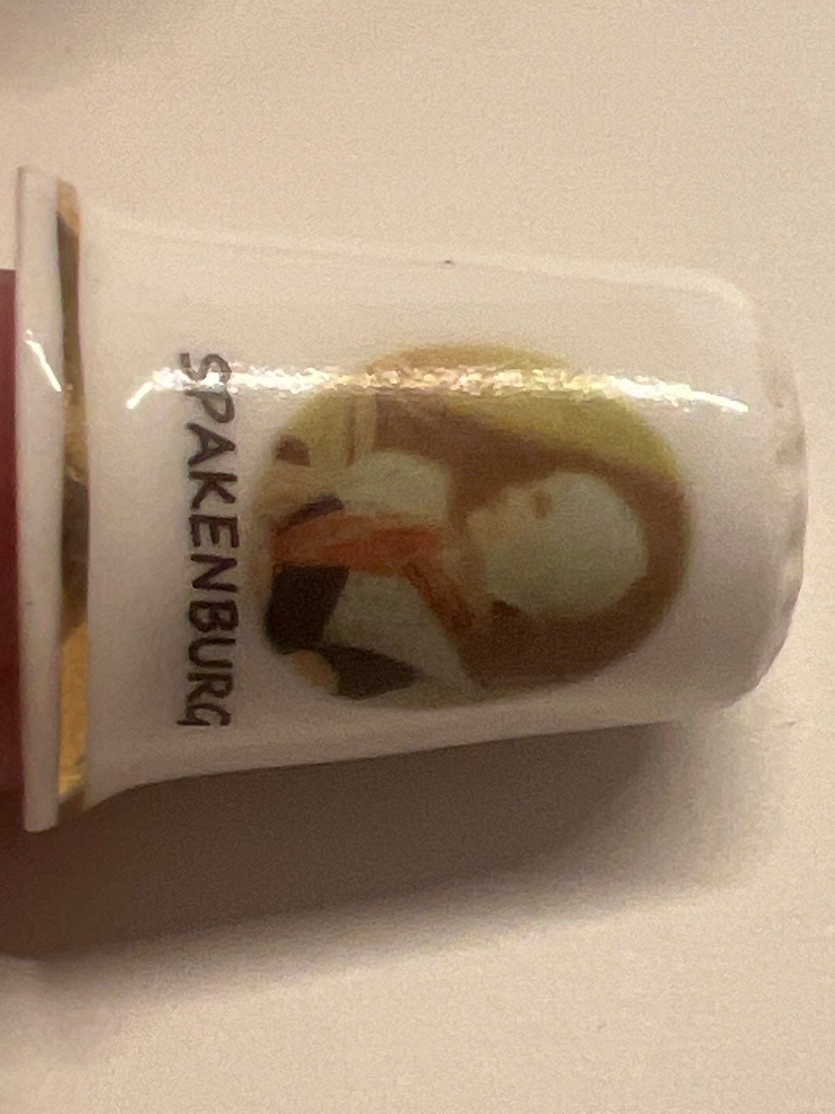 Spakenburg vingerhoedje met traditionele klederdracht, Ophalen of Verzenden, Zo goed als nieuw