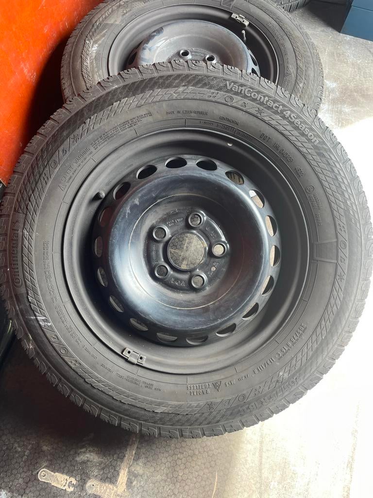 Man tge Continental Vl 4Season 205/75 R16C All-Season Banden, Ophalen of Verzenden, Gebruikt