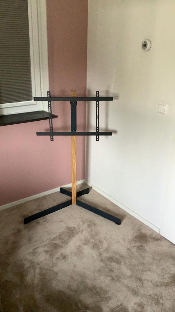 Vogel TV Standaard, draaibaar en in hoogte verstelbaar., Audio, Tv en Foto, Televisiebeugels, Ophalen, Zo goed als nieuw