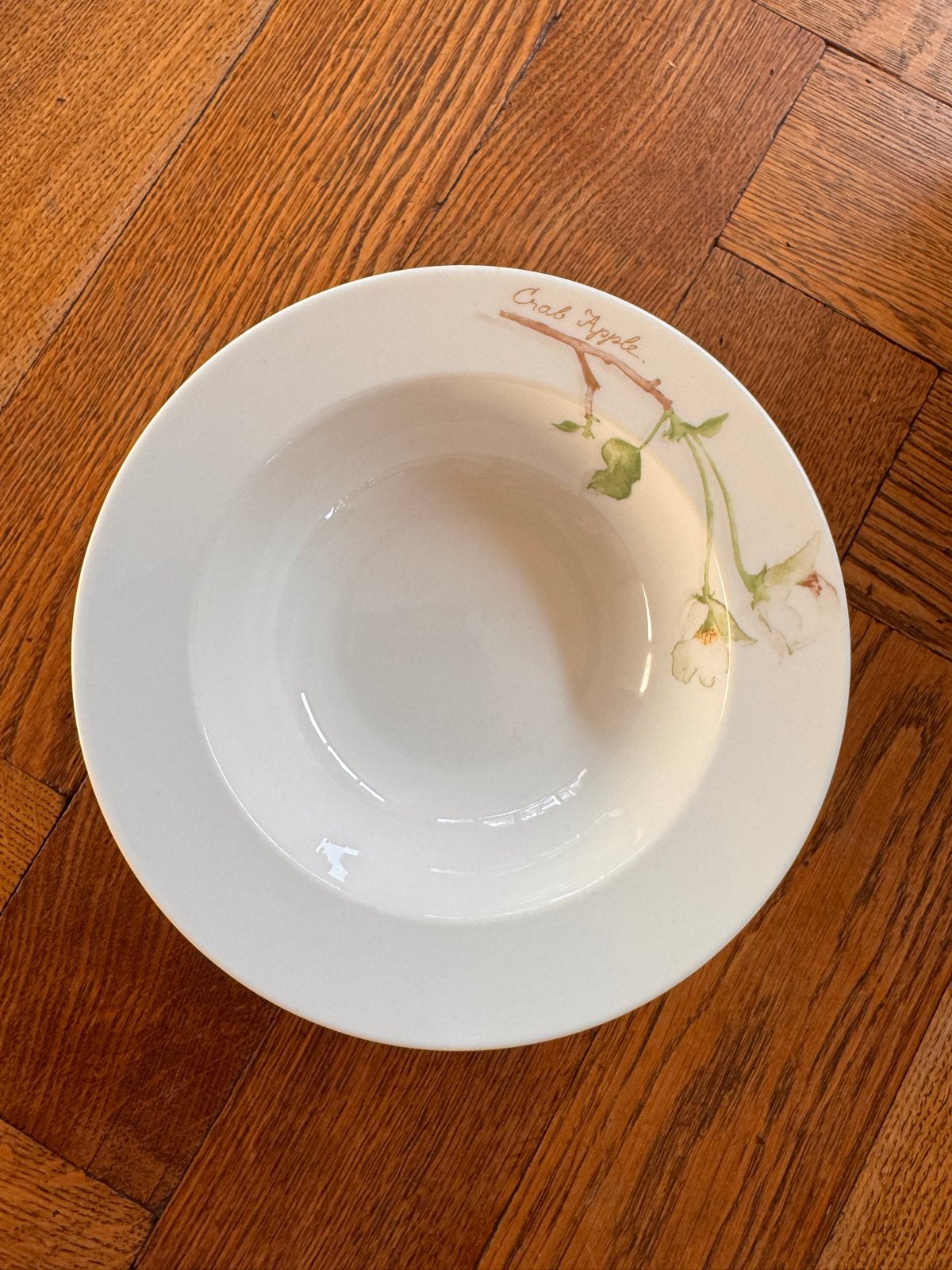 Royal Fine China "Crab Apple" diep bord, Ophalen of Verzenden, Zo goed als nieuw, Bord(en), Overige stijlen