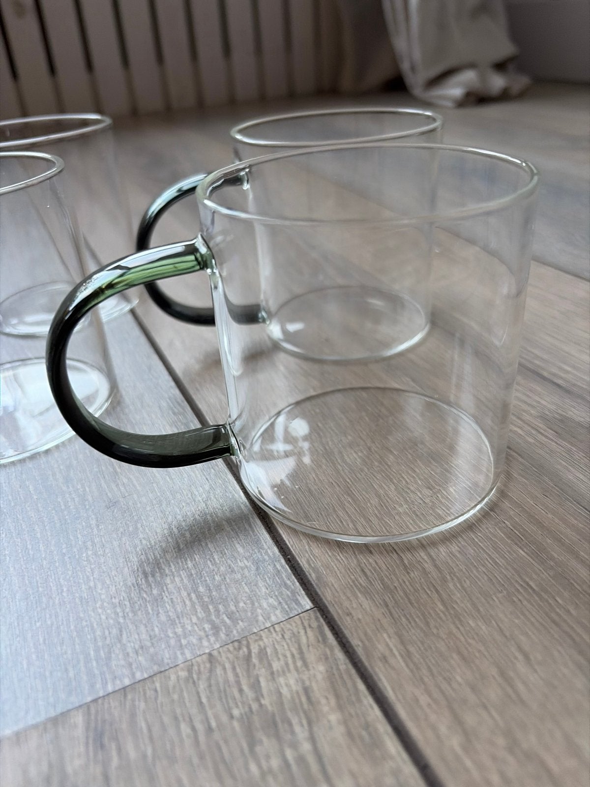GRATIS - Glazen mokken met gekleurd oor 10 stuks, Ophalen, Nieuw, Meerkleurig, Overige merken
