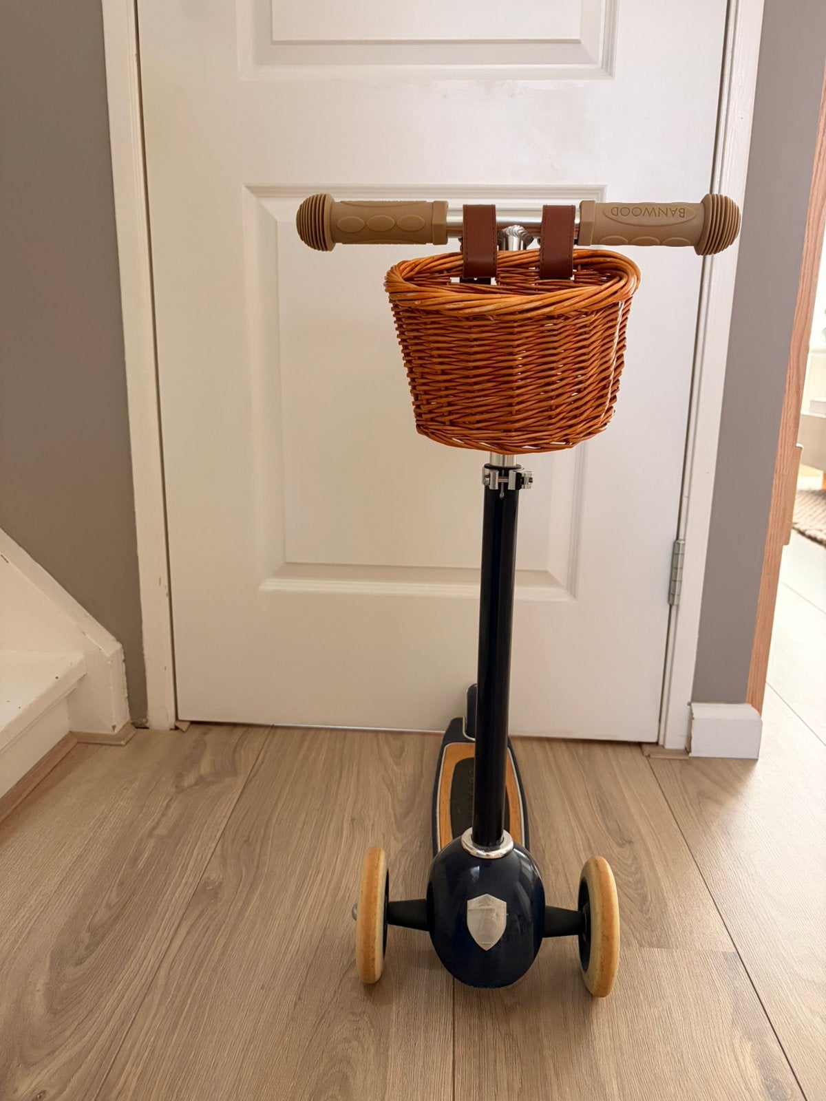 Prachtige Banwood kinderstep in de kleur Navy, Ophalen, Zo goed als nieuw, Overige typen